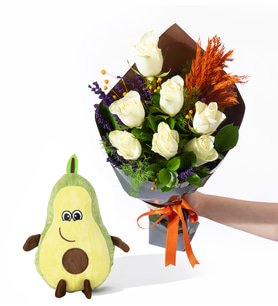 Yeşil Kahve Bukette 7 Beyaz Gül ve Avokado Yastık